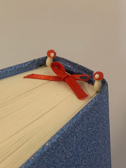 Alice in Wonderland Book Decor: Glitter Vinyl Decorative Book Fold